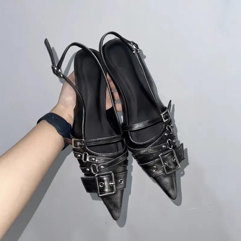 Women'S Fashion For 2025 - Gespitst spitse pumps dames met riemgesp
