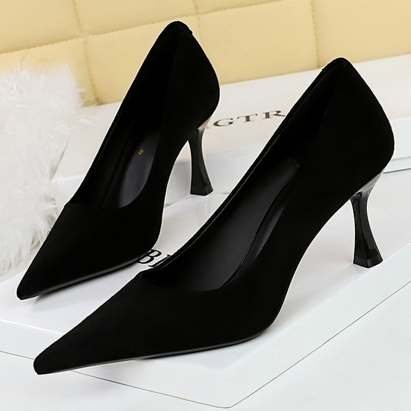 Xxl Women Fashion - BIGTREE Schoenen Suède Zwarte Vrouwen Pompen